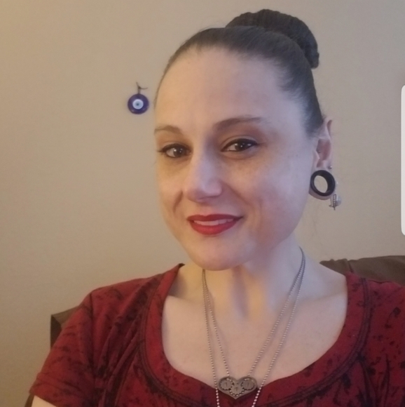 Meet your Posher, Christi - Picture 2 of 4